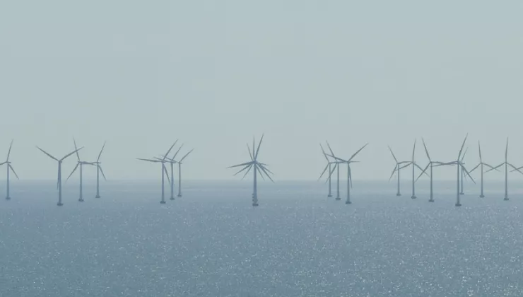 windturbines zee mistig 